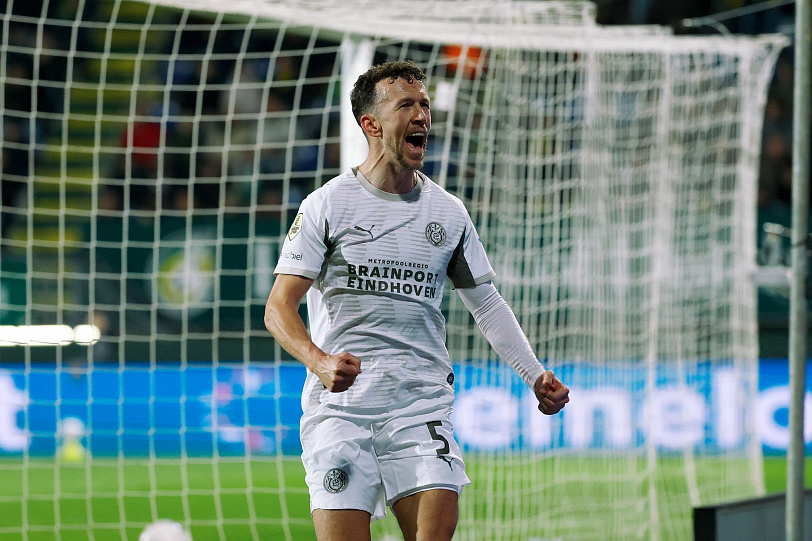 «ПСВ» укрепил свое лидерство в Эредивизи!