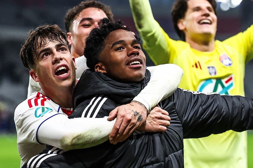  «Лион» идет дальше!